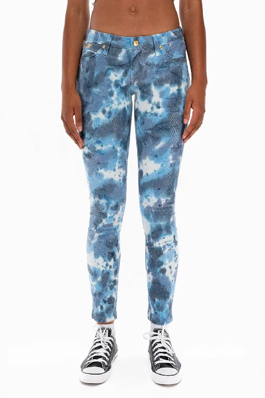 MARILYN WOMENS SKINNY JEANS IN LIZARD BLUE Refined Men's Hand