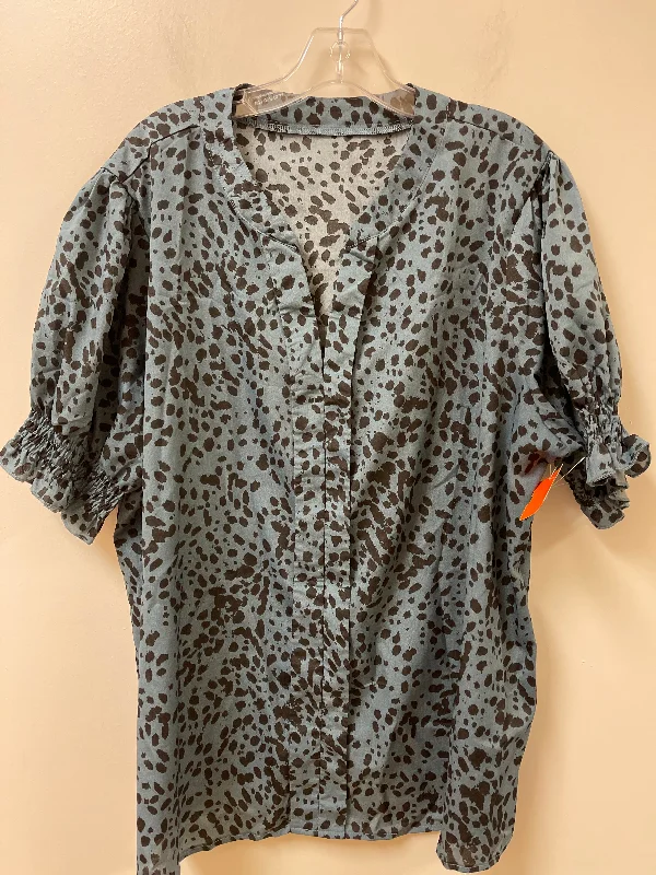 Top Short Sleeve By Clothes Mentor In Black & Blue, Size: 4x Cool Men's Distressed