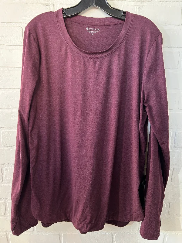 Athletic Top Long Sleeve Crewneck By Athleta In Red, Size: Xl Sleek Men's Metallic