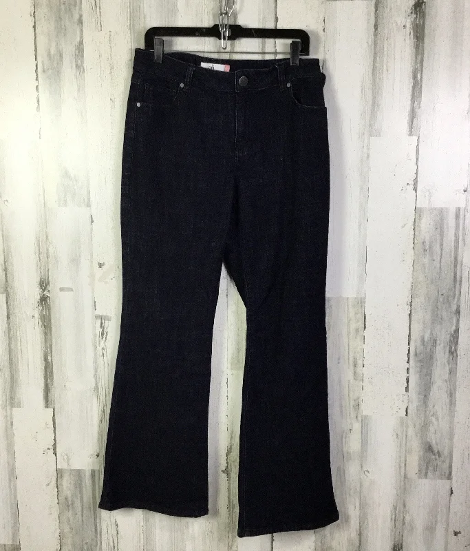 Jeans Flared By Cabi  Size: 8 Masculine Men's Thick